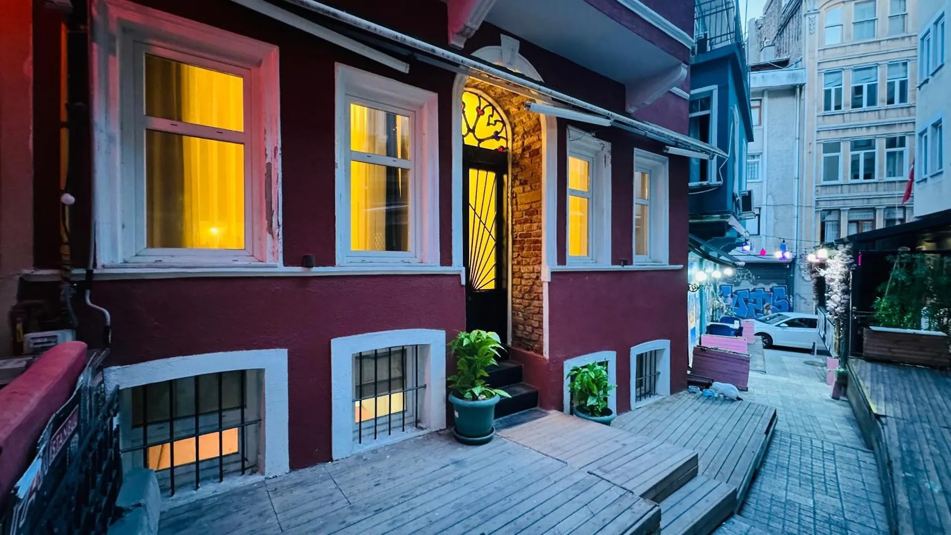The House Company Bed & Breakfast Istanbul